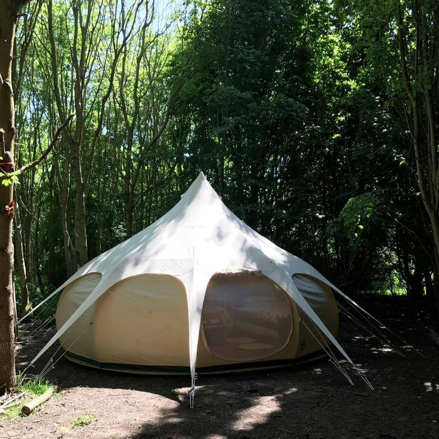 Holzpodest für Lotus Belle Glampingzelt